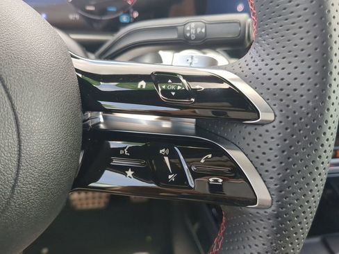 New 2024 Mercedes-Benz GLB 250 GLB 250 image 13