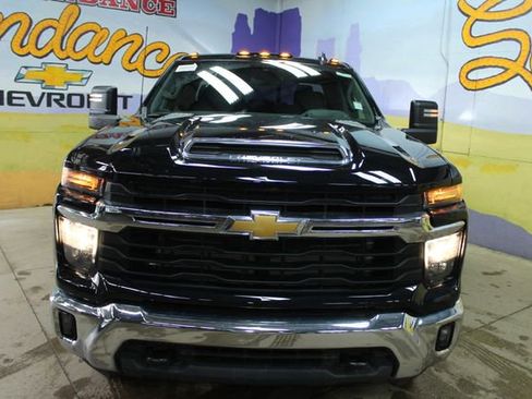 New 2026 Chevrolet Silverado 2500 LT image 3