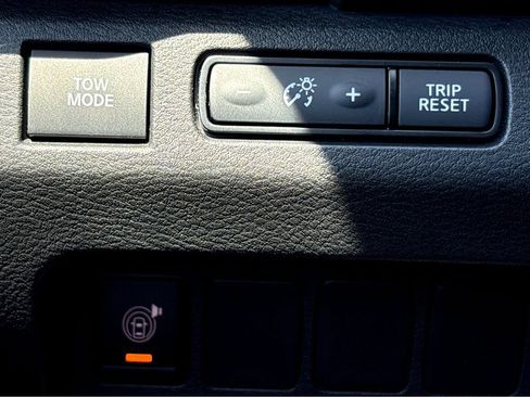 Used 2023 Nissan Frontier Pro-X w/ Technology Package RWD image 29