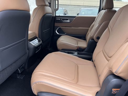 Used 2026 INFINITI QX80 Luxe w/ Cargo Package AWD/4WD image 14