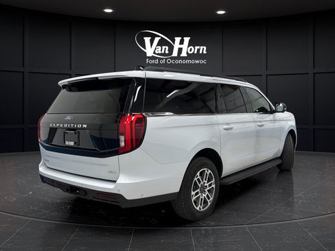 Used 2025 Ford Expedition Max Active AWD/4WD image 7