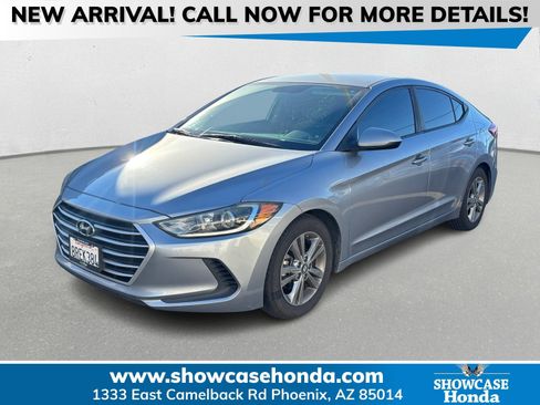 Used 2017 Hyundai Elantra SE image 1