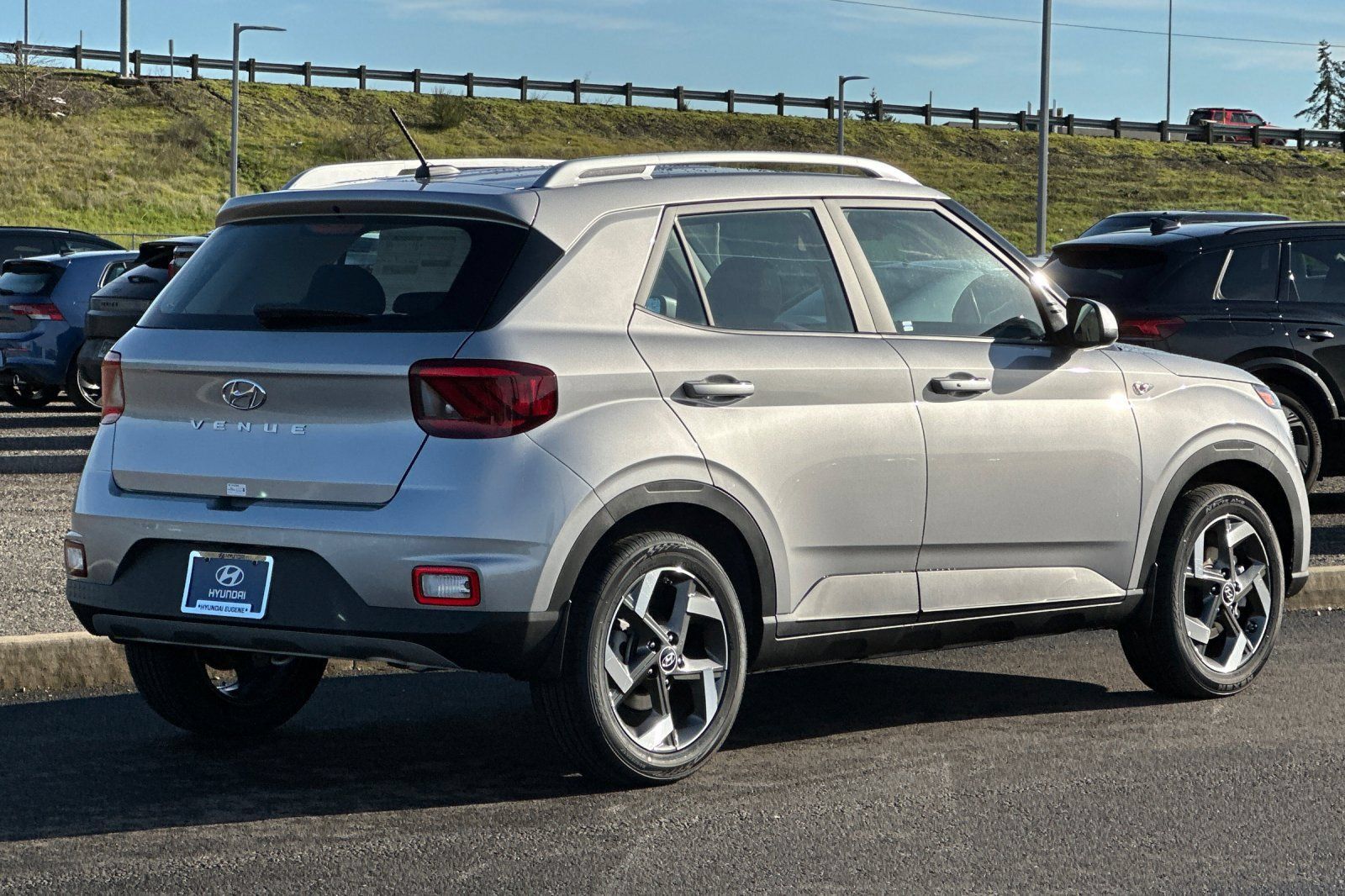 Used 2026 Hyundai Venue SEL FWD image 3