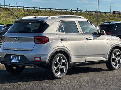 Used 2026 Hyundai Venue SEL FWD image 3