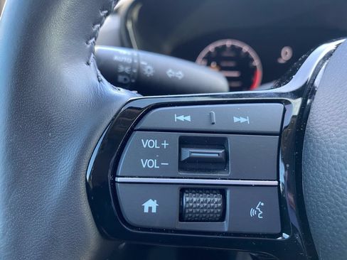 Used 2025 Honda CR-V EX-L image 10