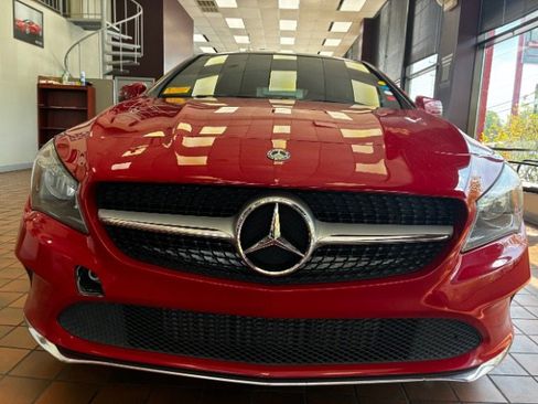 Used 2019 Mercedes-Benz CLA 250 image 4
