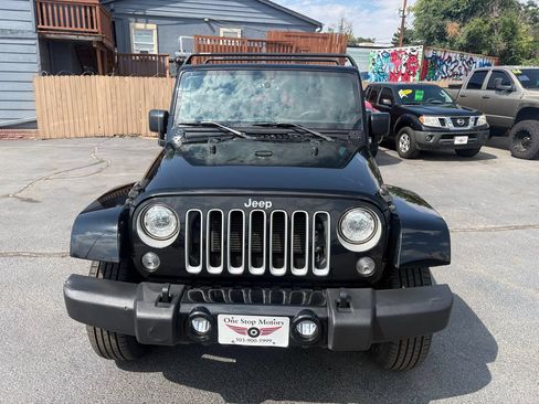 Used 2017 Jeep Wrangler Unlimited Sahara AWD/4WD image 13