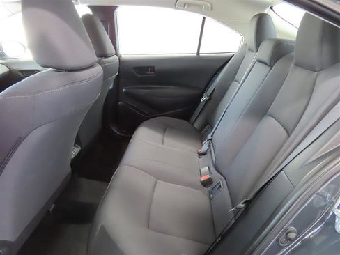Used 2025 Toyota Corolla LE FWD image 28