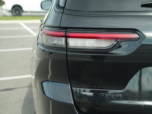 Used 2021 Jeep Grand Cherokee L Laredo AWD/4WD image 45