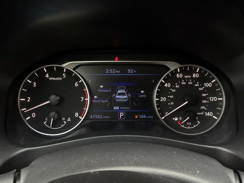 Used 2025 Nissan Altima 2.5 SV FWD image 36
