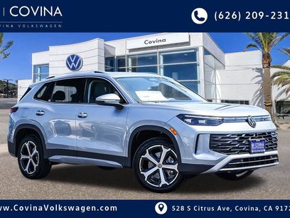 New 2025 Volkswagen Tiguan SE