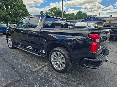 Used 2021 Chevrolet Silverado 1500 High Country w/ Technology Package image 3