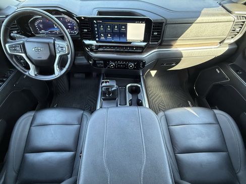 Used 2024 Chevrolet Silverado 1500 LT Trail Boss w/ LT Trail Boss Premium Package AWD/4WD image 18