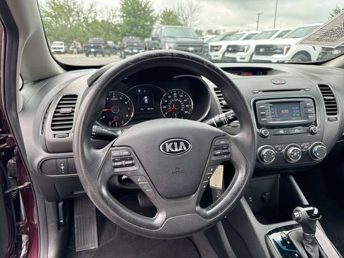 Used 2018 Kia Forte LX w/ LX Rear Camera Package FWD image 11
