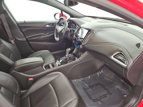 Used 2017 Chevrolet Cruze Premier FWD image 34