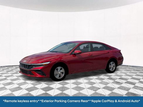 New 2026 Hyundai Elantra SE image 2