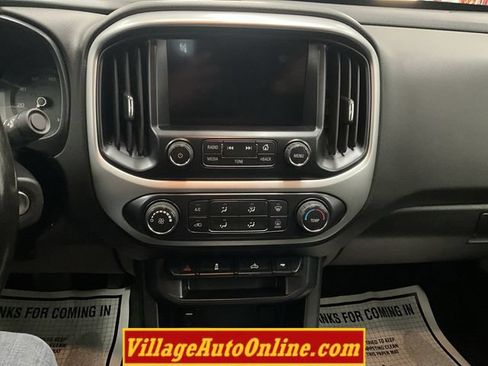 Used 2018 Chevrolet Colorado LT w/ LT Convenience Package AWD/4WD image 19