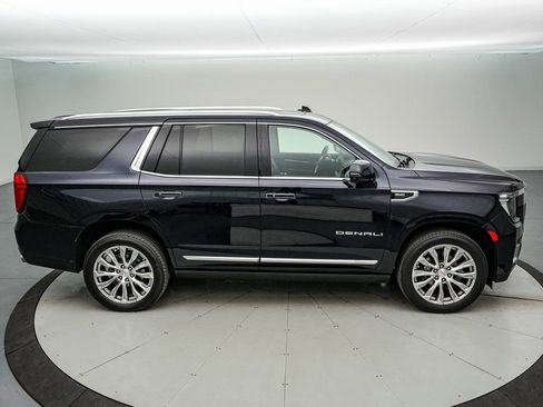 Used 2023 GMC Yukon Denali image 3