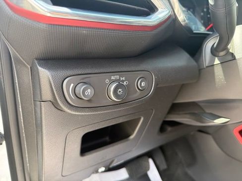 Used 2023 Chevrolet TrailBlazer RS w/ Convenience Package FWD image 15