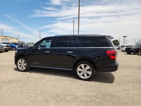 Certified 2023 Ford Expedition Max Platinum RWD image 4