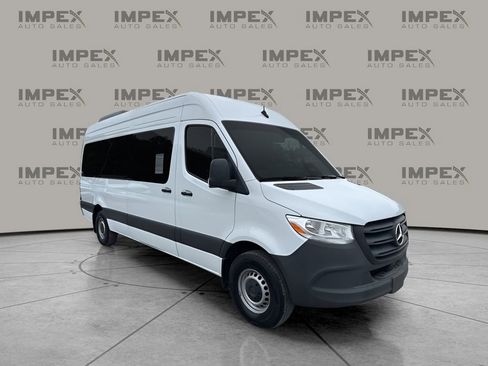 Used 2025 Mercedes-Benz Sprinter 2500 image 7