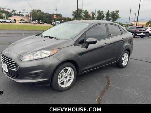 Used 2019 Ford Fiesta SE FWD image 4