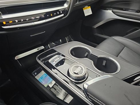 New 2026 Cadillac Lyriq Signature Luxury image 28