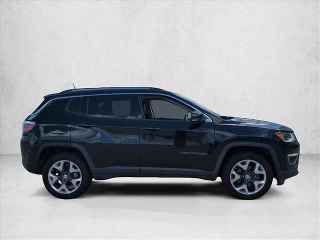 Used 2018 Jeep Compass Limited w/ Navigation Group AWD/4WD image 4