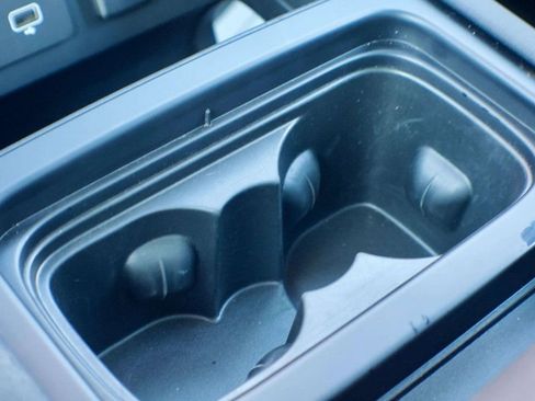 Used 2021 Land Rover Defender 90 S image 32