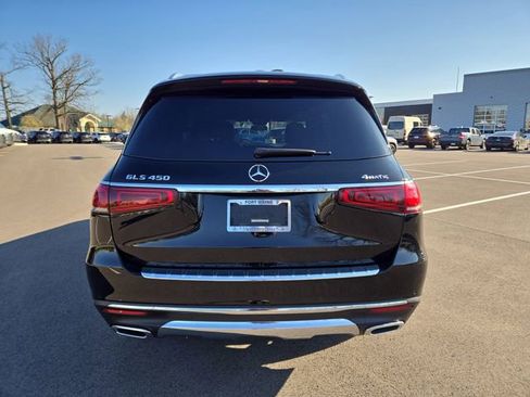 Used 2022 Mercedes-Benz GLS 450 4MATIC image 4