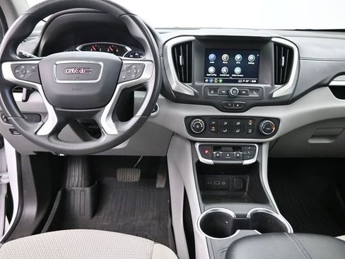 Used 2022 GMC Terrain SLE w/ LPO, Floor Liner Package image 18