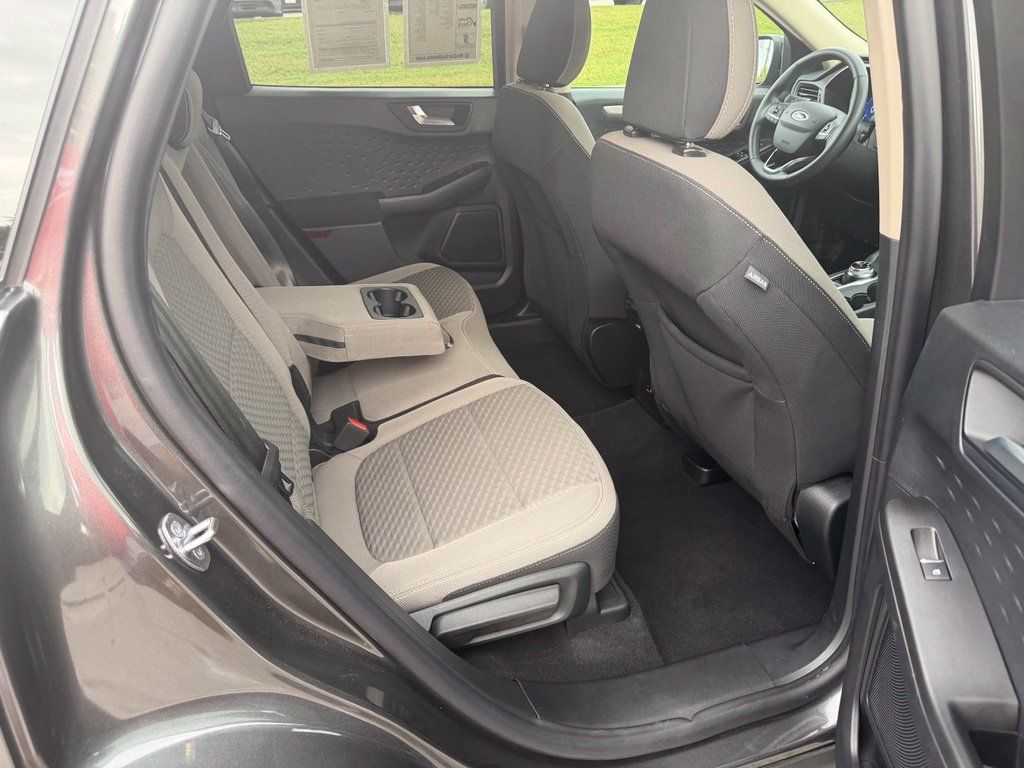 Used 2020 Ford Escape SE Sport FWD image 31