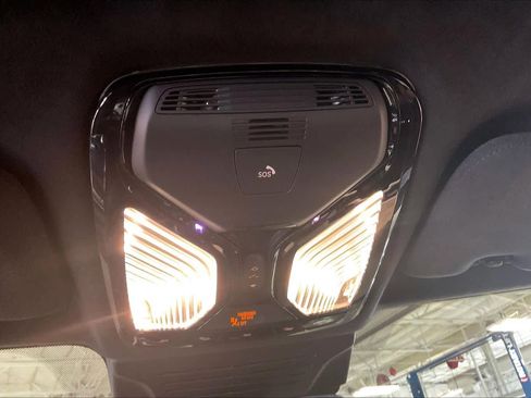 Used 2023 BMW X7 M60i w/ Executive Package image 35