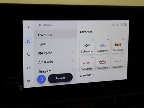 Used 2024 Toyota RAV4 XLE w/ Convenience Package image 30