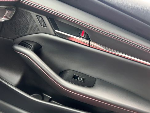 New 2026 MAZDA MAZDA3 Carbon image 32