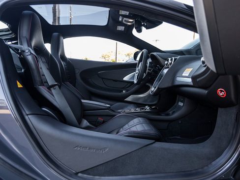 Used 2025 McLaren GTS image 38