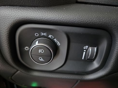 New 2025 RAM 2500 Big Horn AWD/4WD image 11