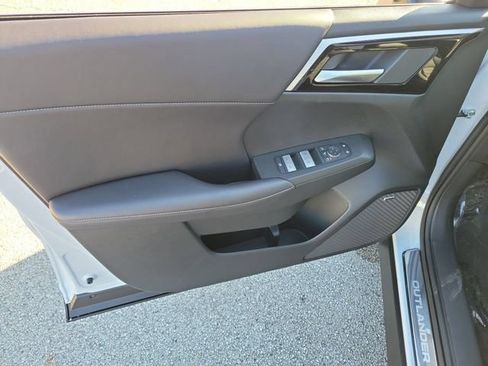 New 2026 Mitsubishi Outlander SE FWD image 22