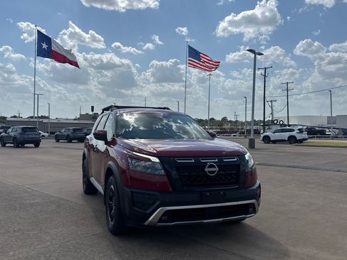 Certified 2023 Nissan Pathfinder Rock Creek AWD/4WD image 3