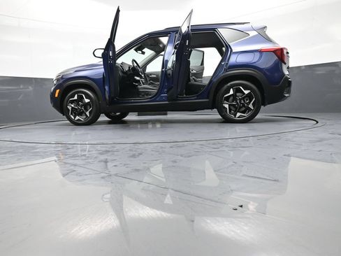 Certified 2024 Kia Seltos EX AWD/4WD image 49
