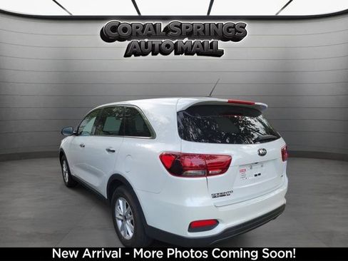 Used 2019 Kia Sorento FWD image 3