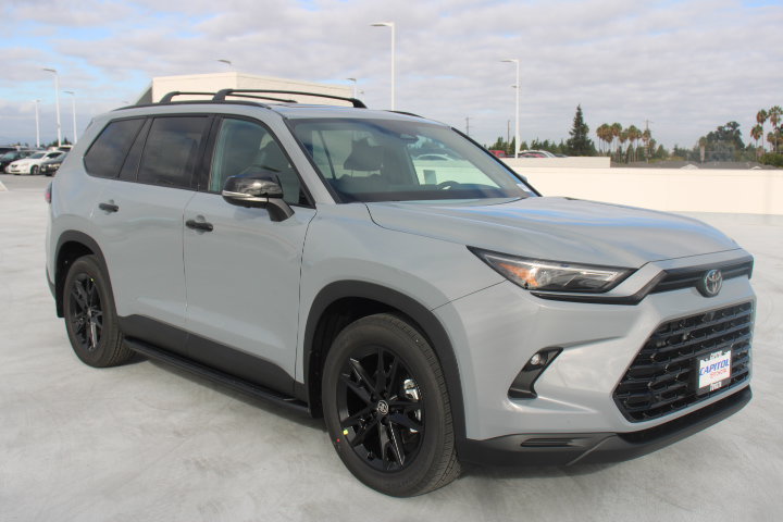 New 2026 Toyota Grand Highlander AWD Hybrid image 2