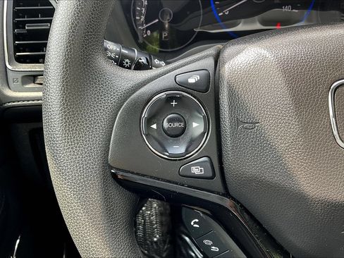 Used 2016 Honda HR-V EX image 11