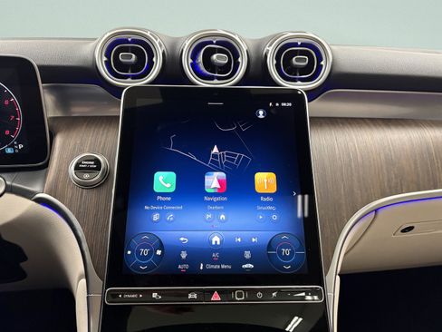 Used 2026 Mercedes-Benz GLC 300 4MATIC image 16