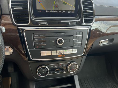 Used 2019 Mercedes-Benz GLS 450 4MATIC w/ Premium 1 Package image 24