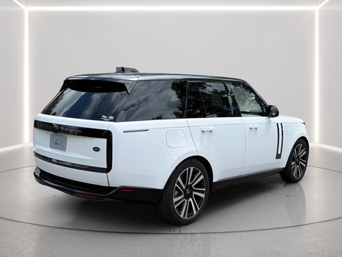 Used 2023 Land Rover Range Rover SE AWD/4WD image 5