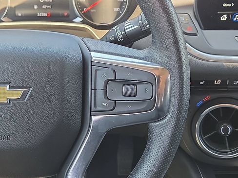 Used 2025 Chevrolet Blazer LT AWD/4WD image 19