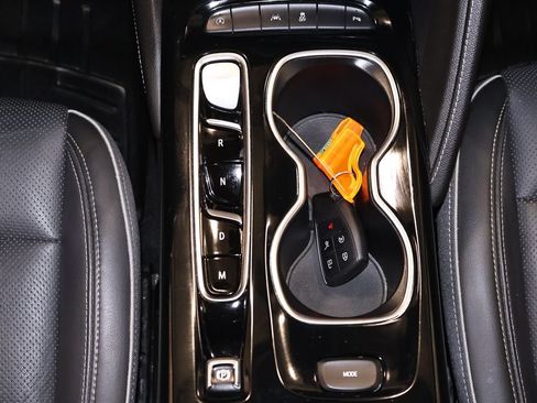 Used 2021 Buick Envision Essence FWD image 30