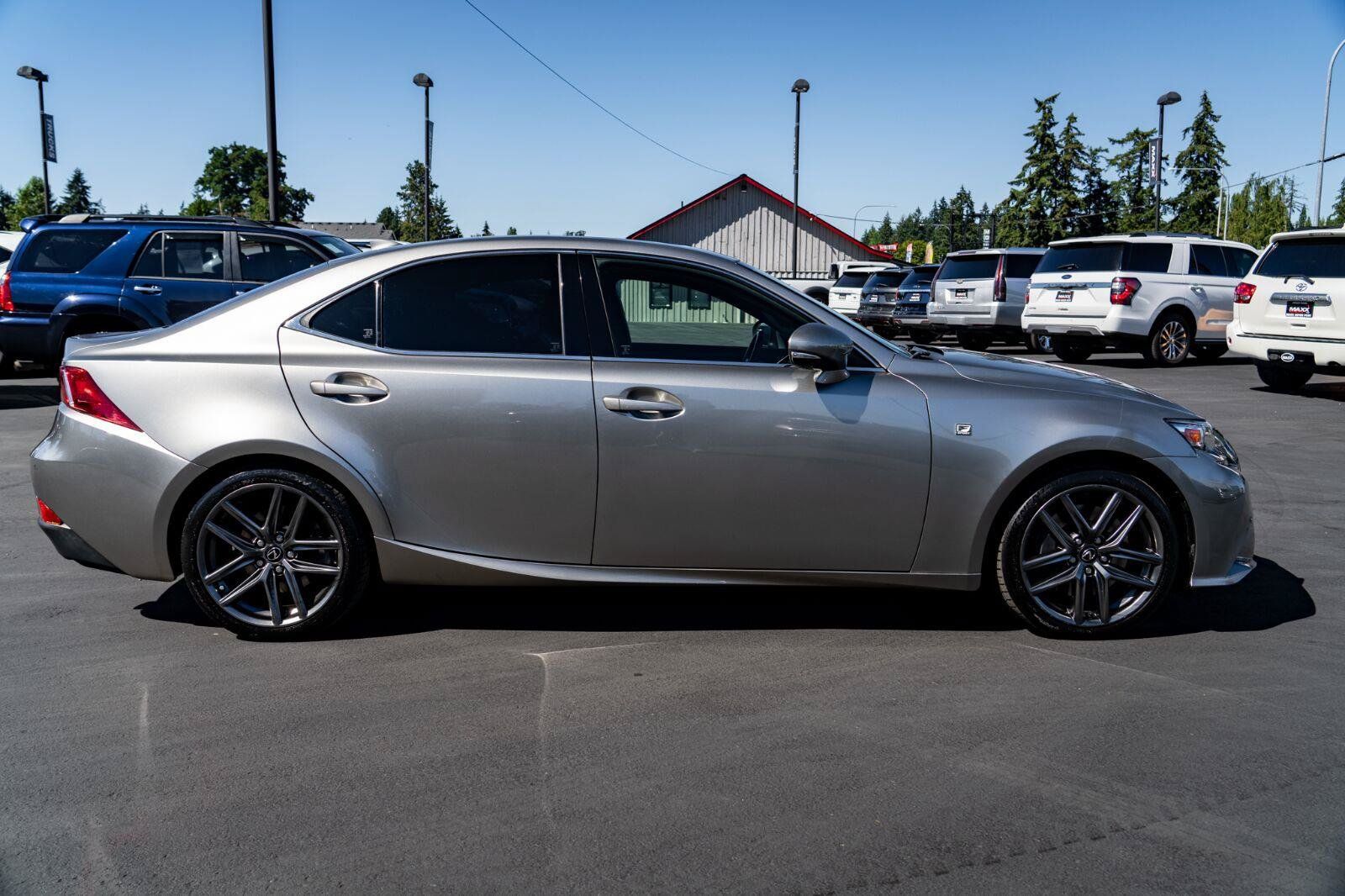 Used 2016 Lexus IS 300 AWD image 7
