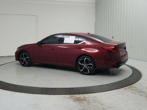 Used 2024 Nissan Altima 2.5 SR w/ SR Premium Package FWD image 6